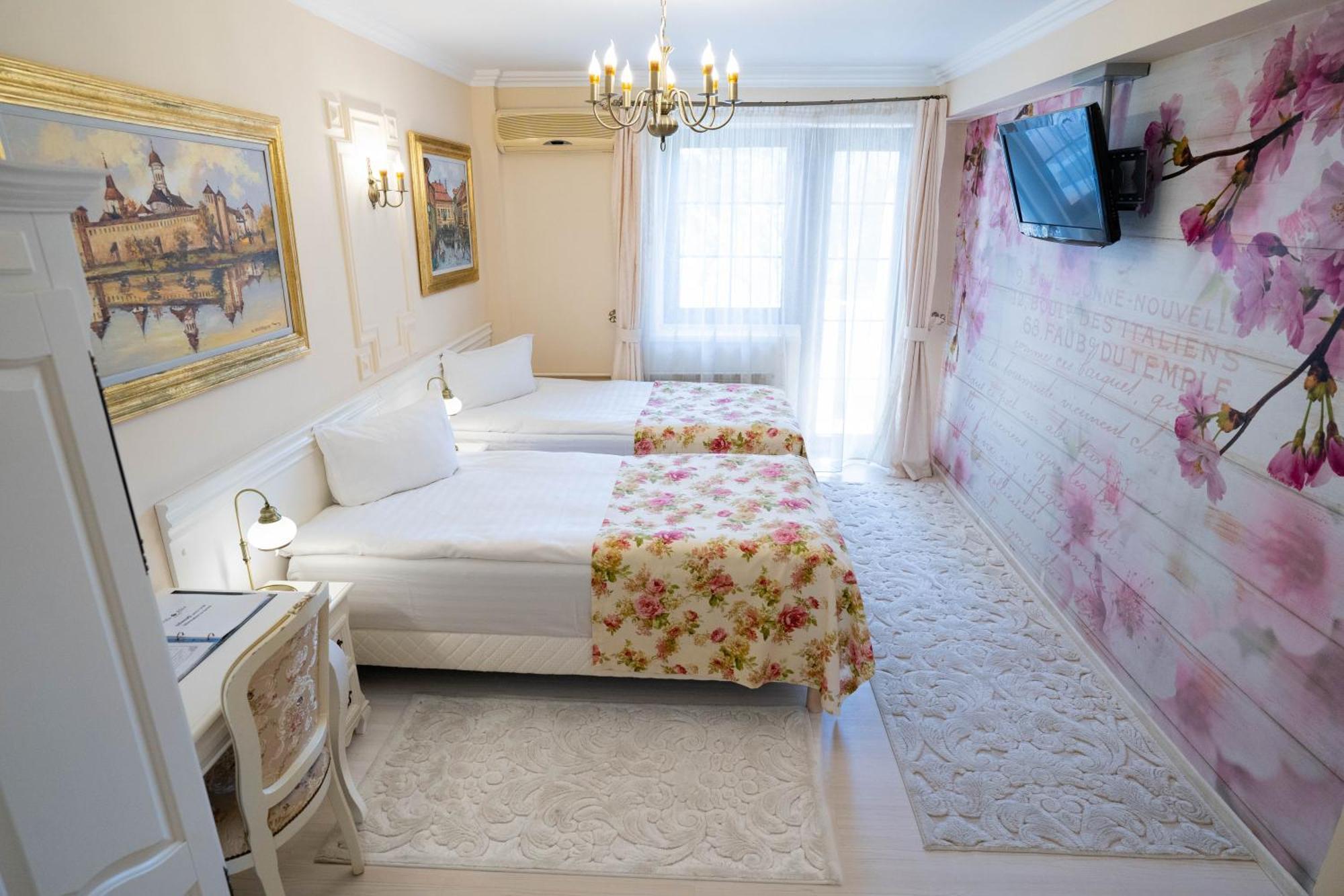 Villa Alice Suceava Luaran gambar