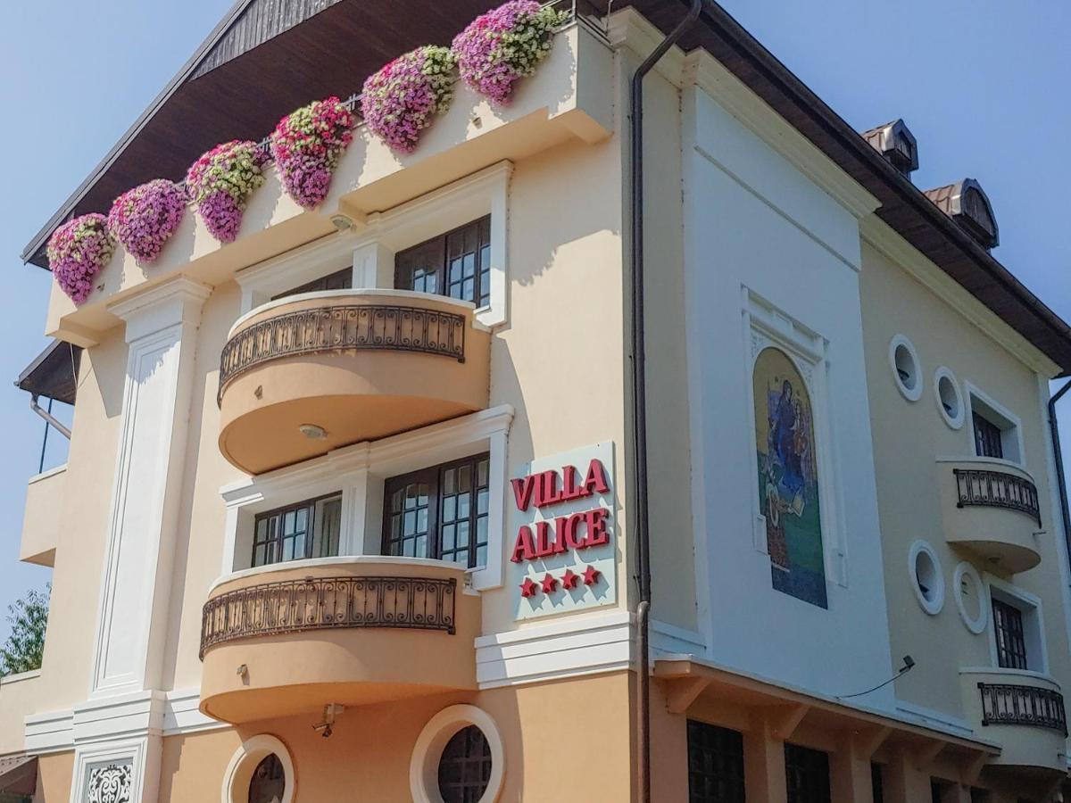 Villa Alice Suceava Luaran gambar