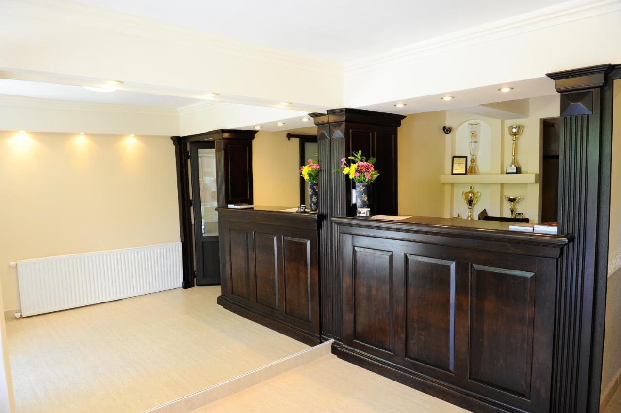 Villa Alice Suceava Luaran gambar