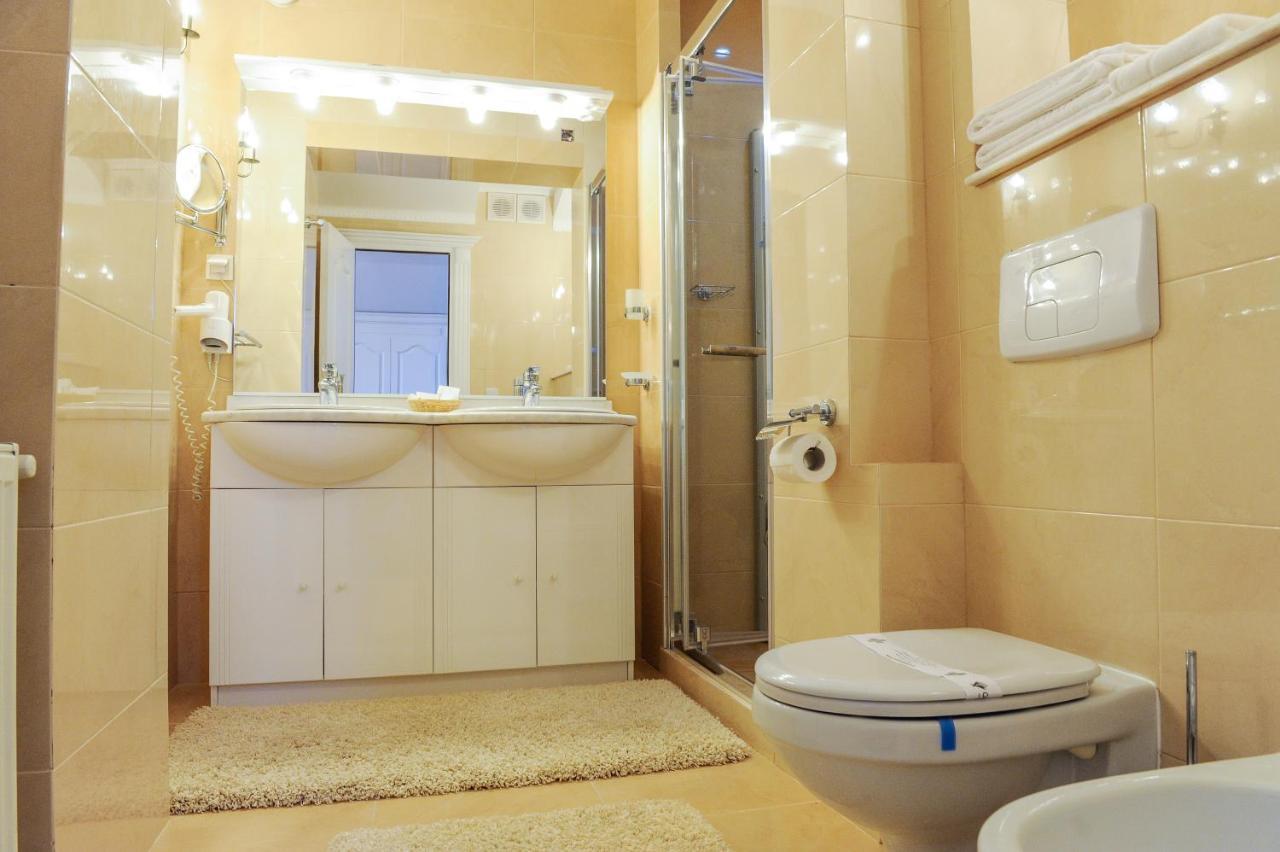 Villa Alice Suceava Luaran gambar
